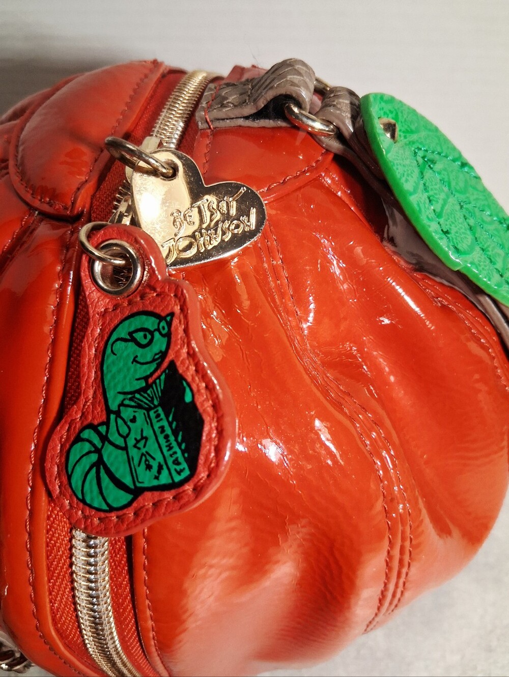 Betsey Johnson Juicy Apple Orchard Crossbody Purse - Picture 6 of 9